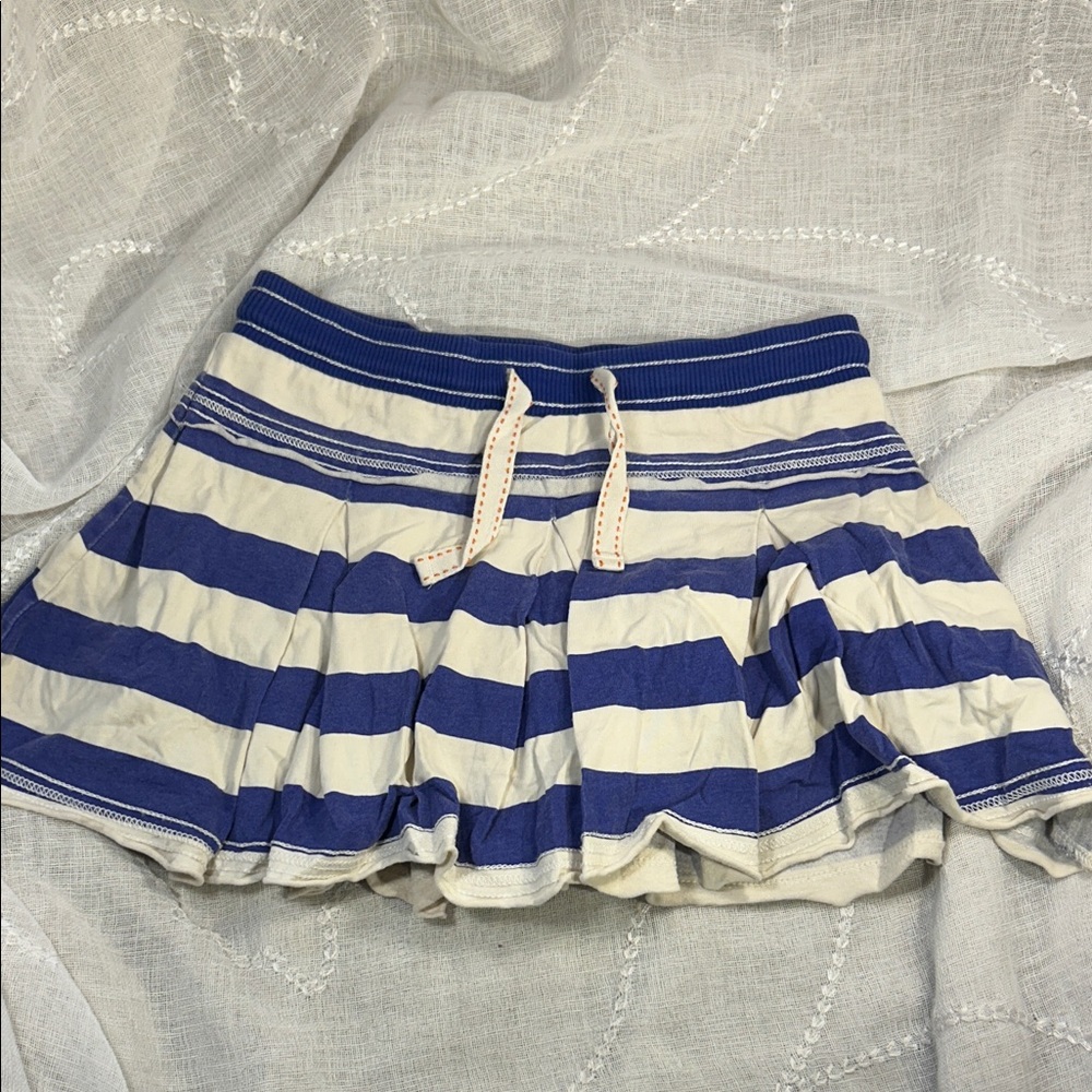Mini Boden cotton skirt with shorts inside 5-6y